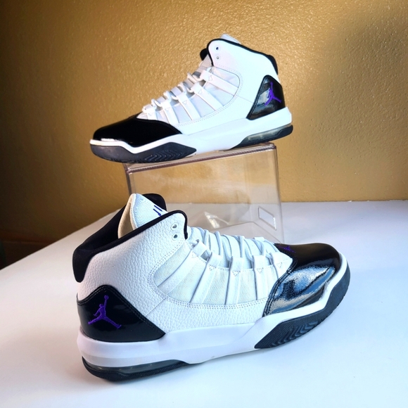 Air Jordan Max Aura Basketball Shoes White/Black AQ9084-121 Men Size 11. main image 13